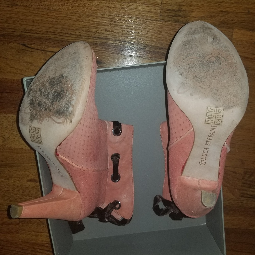 Shoes - Picture 5 of 5